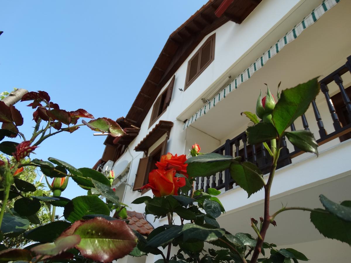 Christakos Apartments เนอาวรัสนา ภายนอก รูปภาพ