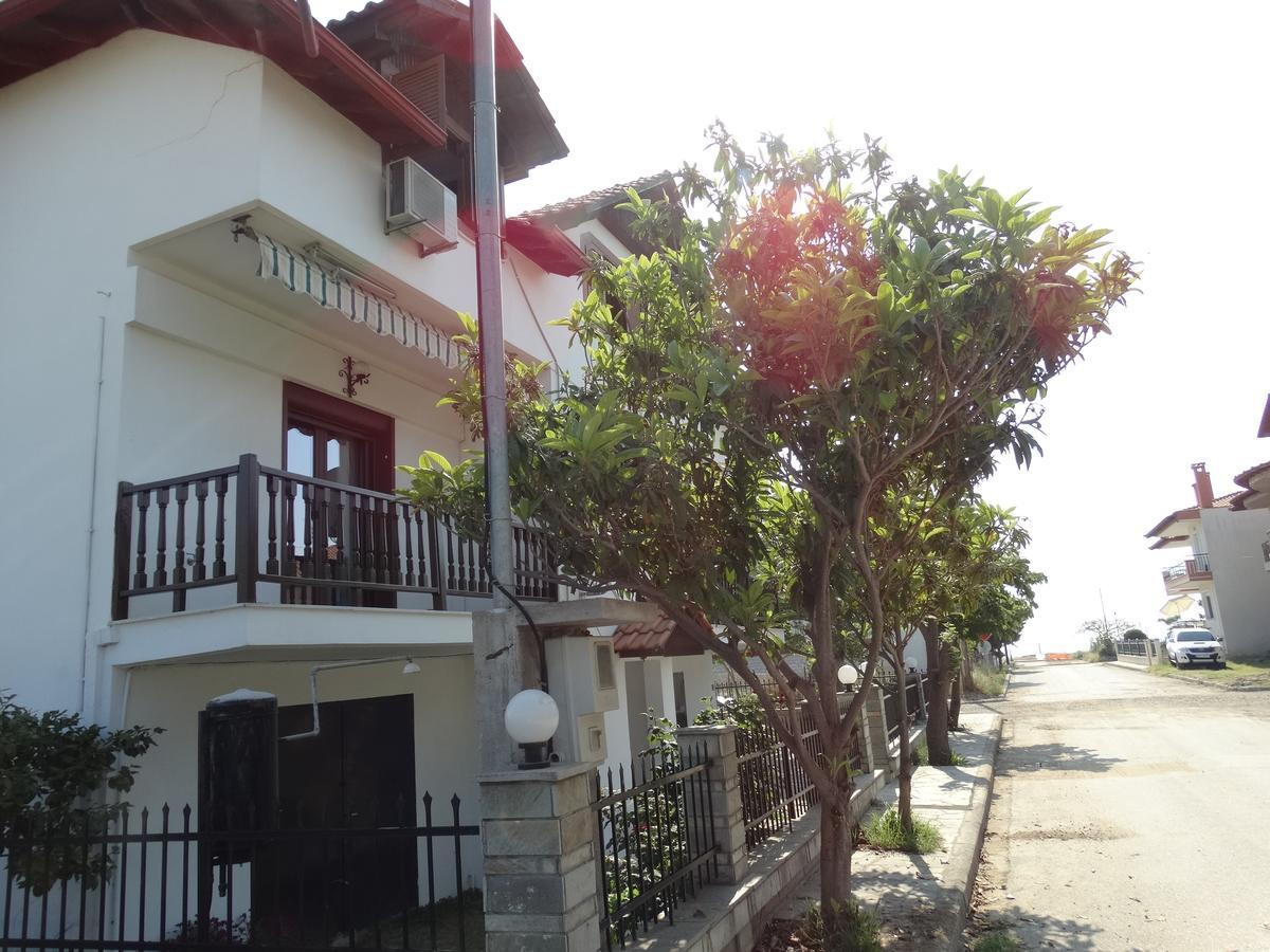 Christakos Apartments เนอาวรัสนา ภายนอก รูปภาพ
